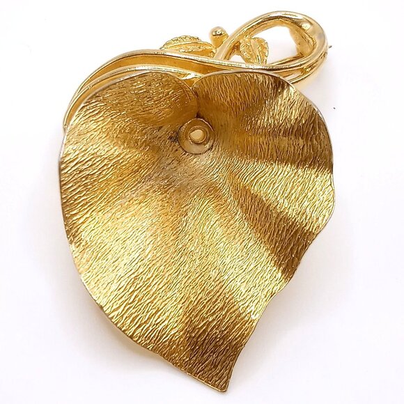 Vintage Brooch Gold-Tone Textured Leaf-Shaped Twisted Stem Detail Lapel Pin - Picture 1 of 10